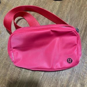 new! Lip stick lululemon belt bag